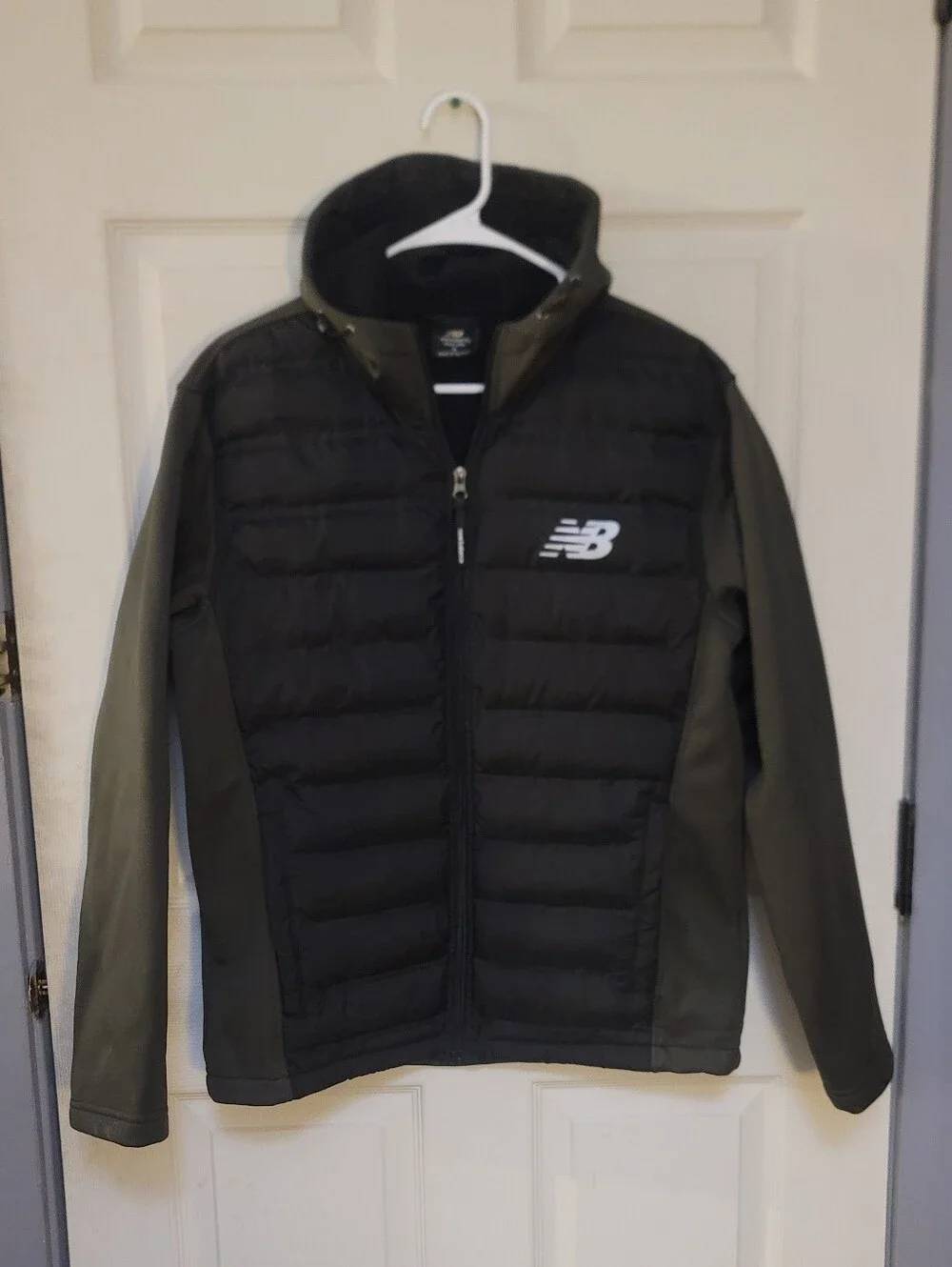 NWOT. MEN'S NEW BALANCE JACKET